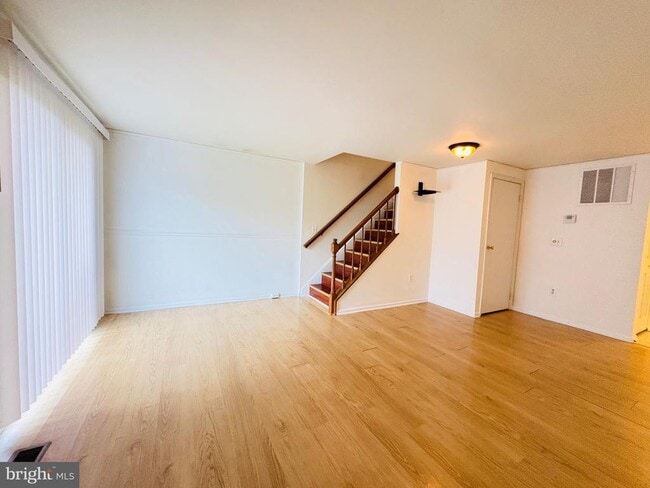 Photo - 8316 Felsted Ln