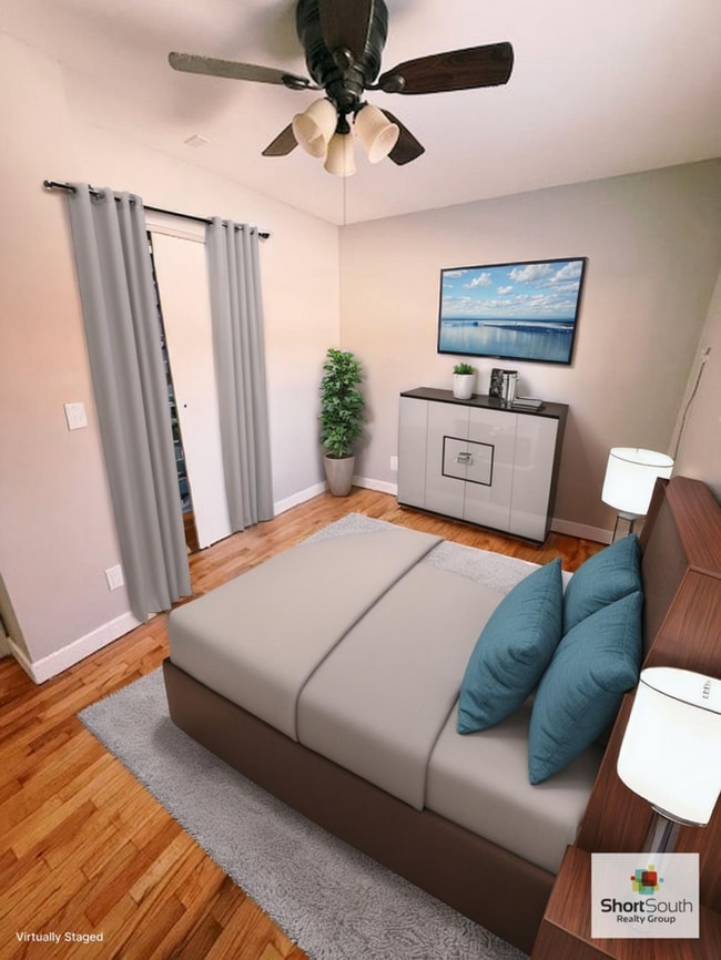 Photo - Lansing 4 bed 2 bath single family home with fenced in back yard.