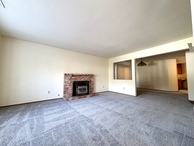 Photo - Beautiful Well Kept 3 bedroom for Rent - Folsom