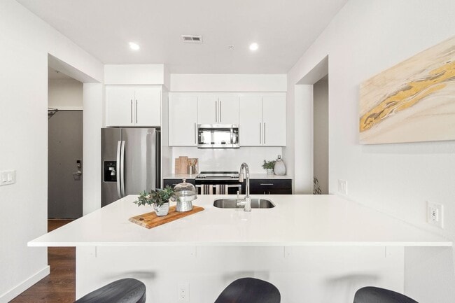 Photo - Mile High Apartments at Sloan's Lake