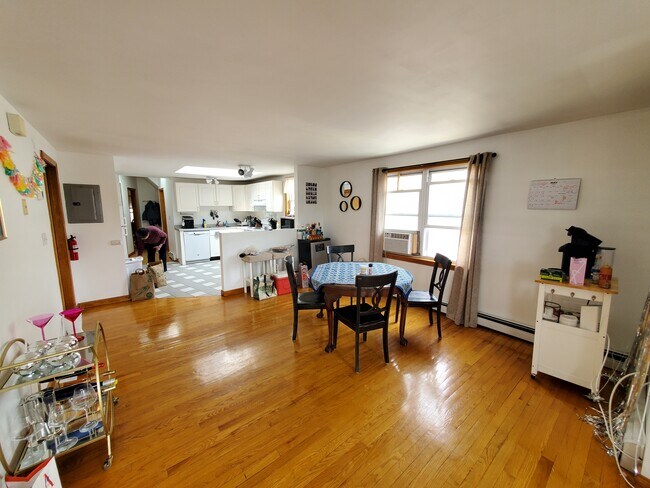 Photo - 66 Brooks St Unit 3