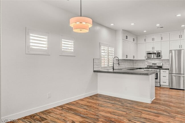 Photo - 10544 Allthorn Ave