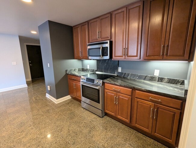 Photo - Spacious 1 Bedroom 1.5 Bathroom Downtown Condo