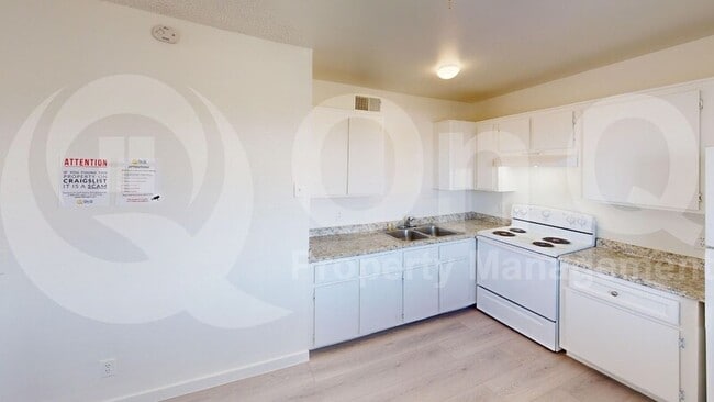 Photo - 729 E Hazel Dr