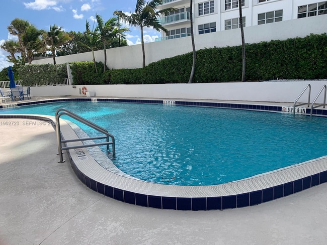 Photo - 3600 Galt Ocean Dr Unidad 9C