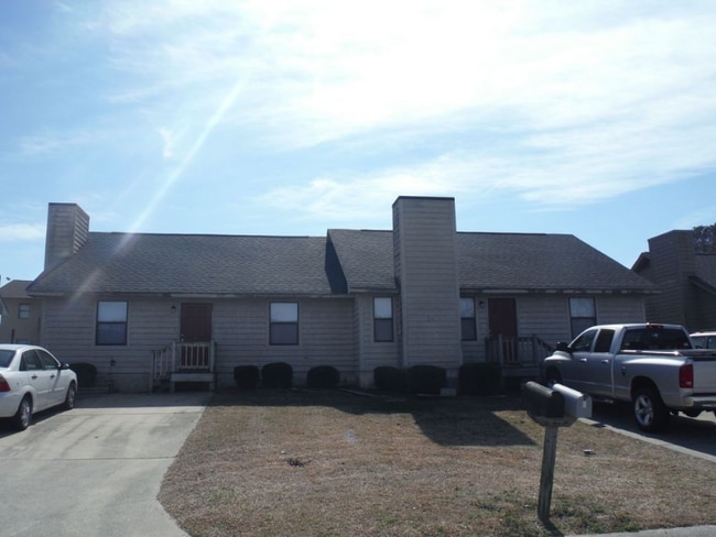 Building Photo - 214 Wyndham Cir Rental