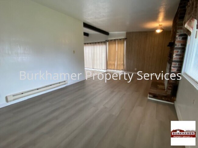 Photo - 1315 W Young St