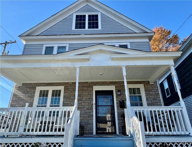 Photo - 204 E Bloomfield St