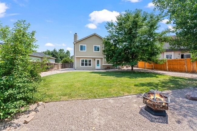 Photo - Beautiful 4 Bedroom Broadmoor Glen home - (D12 Schools)