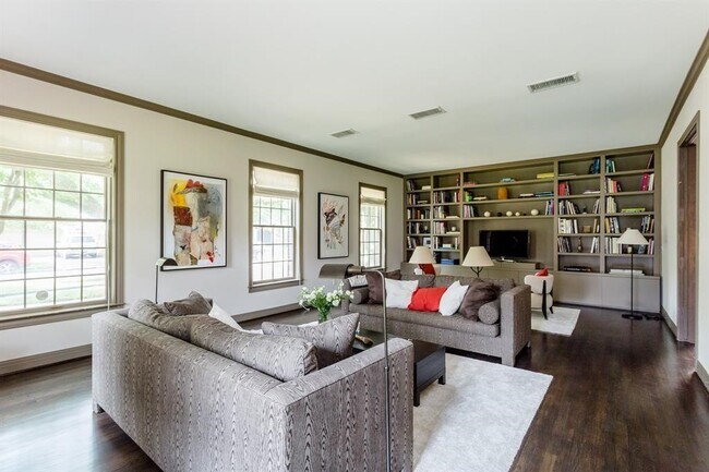 Photo - 3822 Overbrook Ln