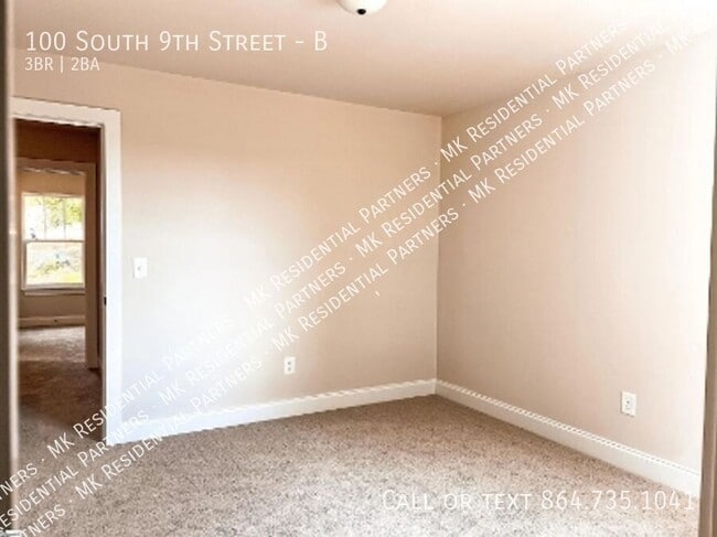 Photo - 100 S 9th St Unidad B