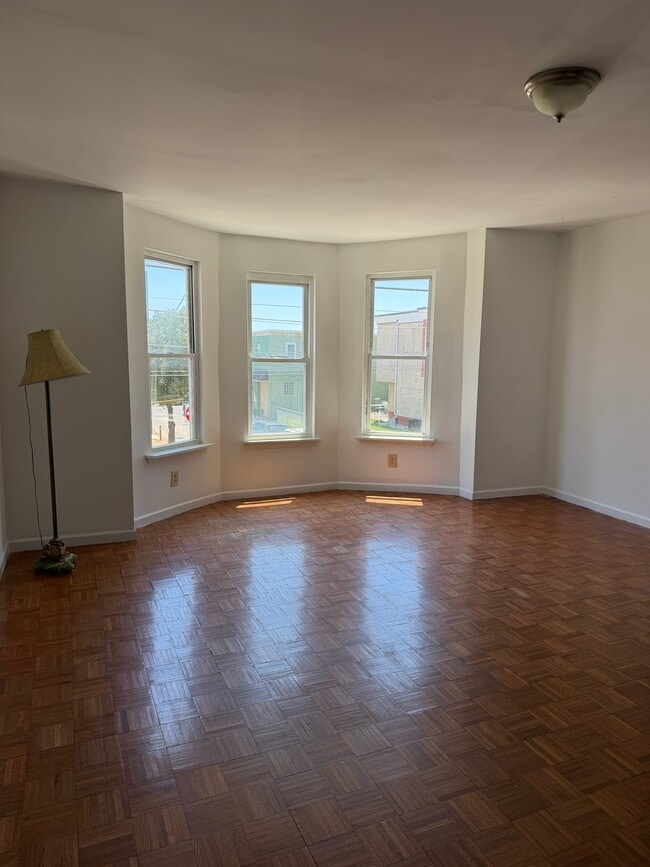 3156 Richmond St Unit 2nd Floor