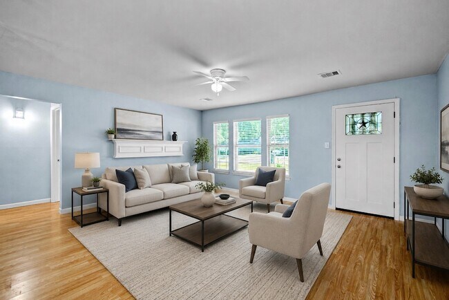 Photo - 8921 Oak Knoll Ln