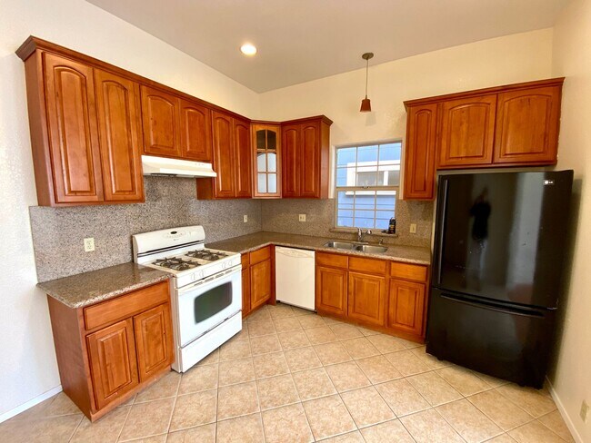 Photo - 860-866 20th St, Oakland, CA 94607 Unit 860 20th st