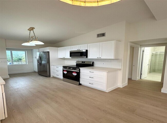 Photo - 136 Marina Ave