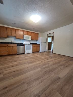 Photo - Adorable Maple Leaf ADU with Private Entrance- 2 Bedroom\1 Bathroom