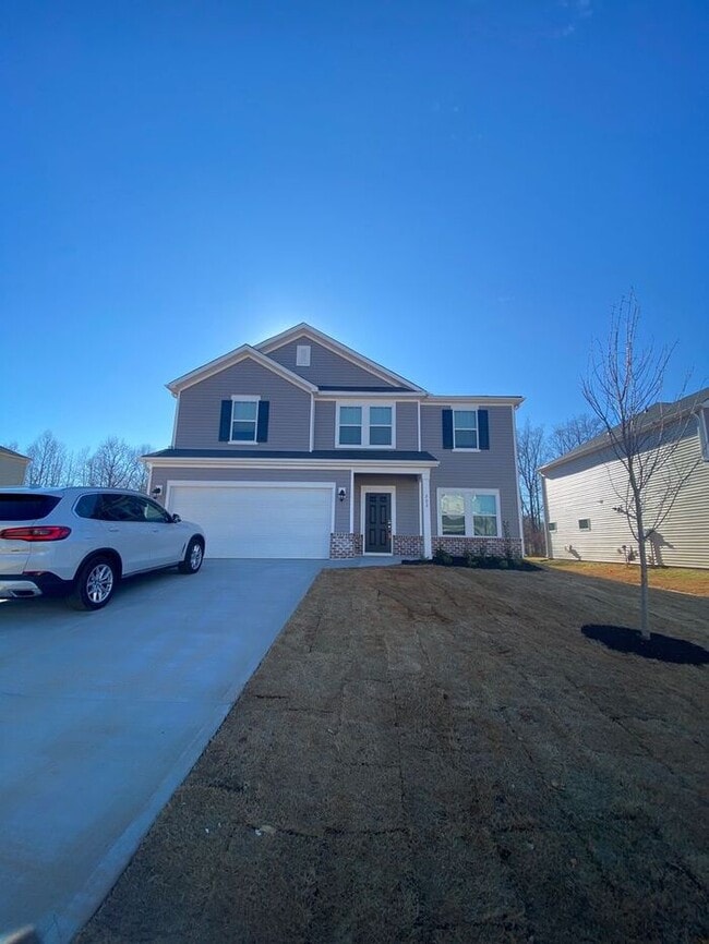 **Coming Soon! **Gorgeous and spacious! - **Coming Soon! **Gorgeous and spacious! House