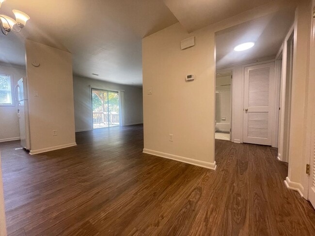 Photo - Condo in Raleigh Woods Available NOW!