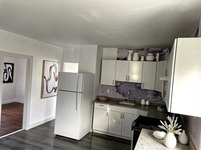 Photo - 49 Carpenter St Unit 2