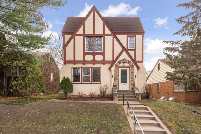 1652 Randolph Ave Unit Upper Unit