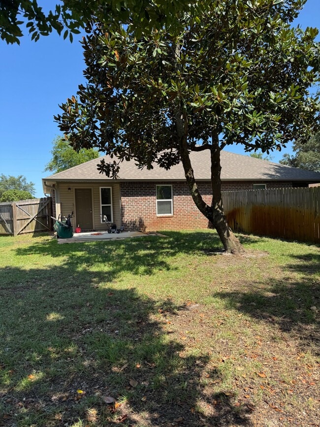 Photo - 3393 Green Briar Cir