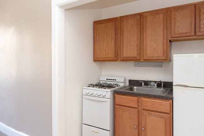 3824 N Fremont Unit 312