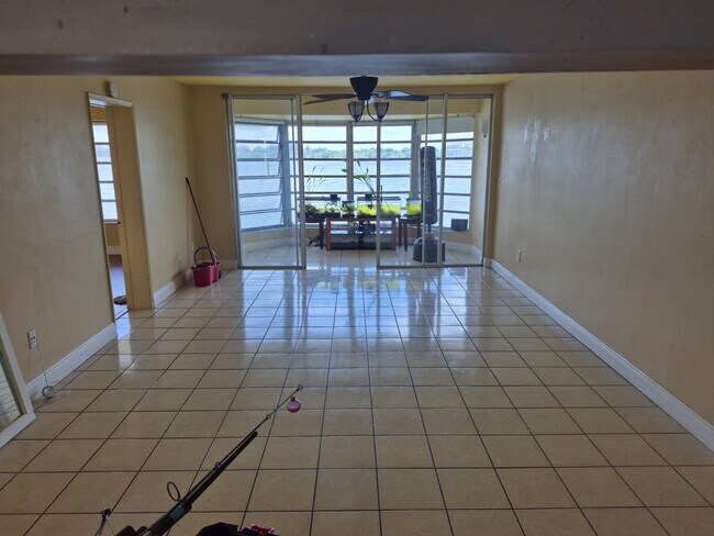 Photo - 1300 NE 191st St Unit 210