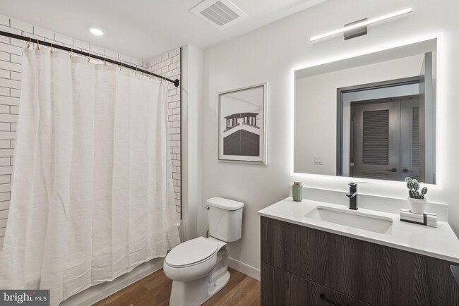 Photo - 1122 Frankford Ave Apartment Unit 423