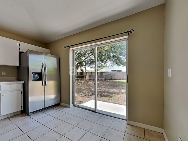 Photo - 1739 Mosaic Forest Dr