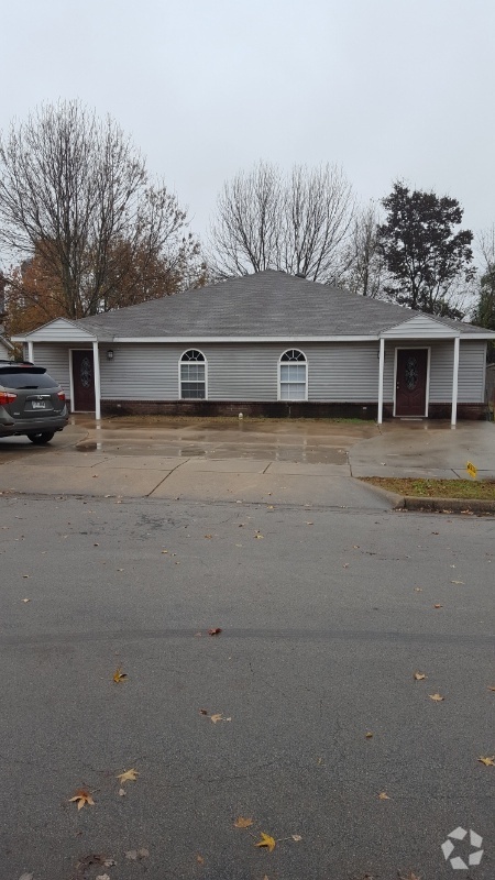 Building Photo - 1186 Emily Dr Rental