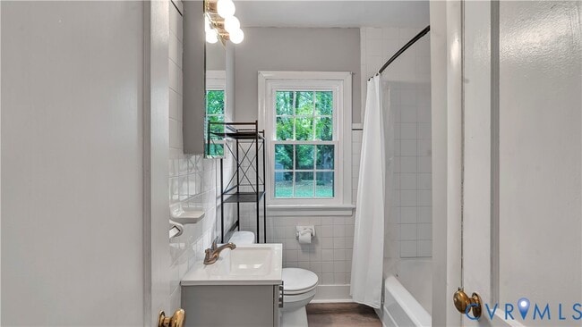 Photo - 6100 Hampstead Ave