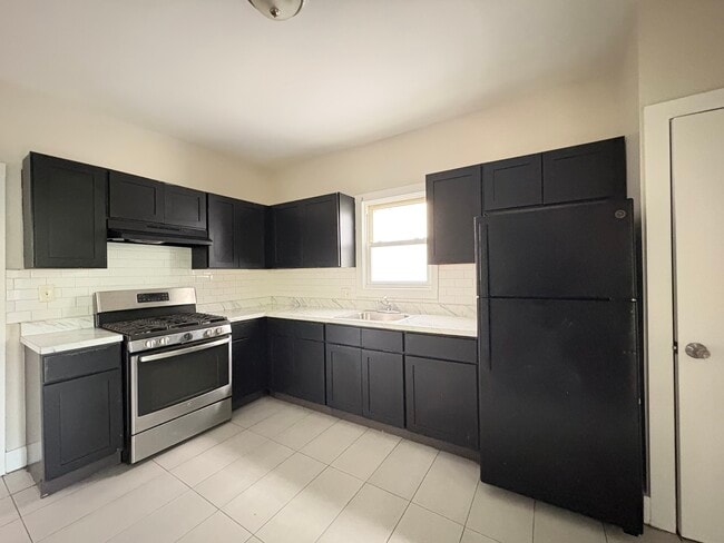 Photo - 86 Willoughby St Apartments Unit 1