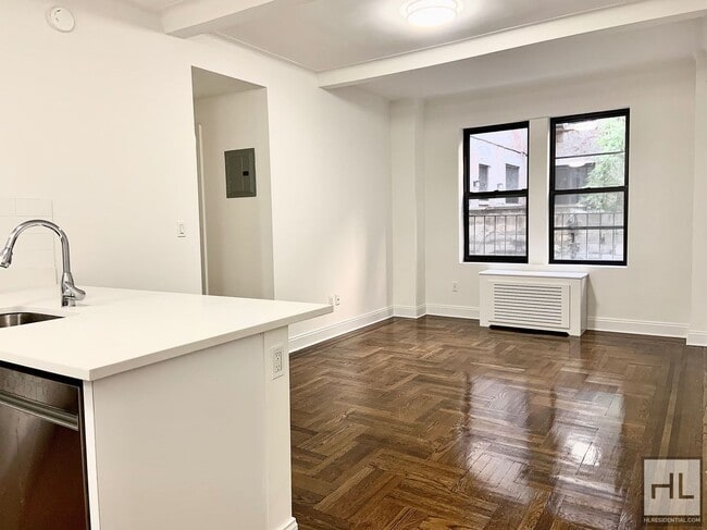 Photo - WEST 68 STREET Unidad 1C