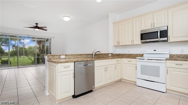 880 Hampton Cir