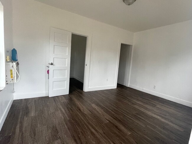 Photo - 1107 7th St Apartment Unit 1