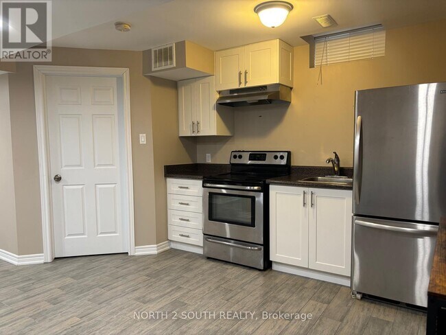 Photo - 23 Vanwood Crescent