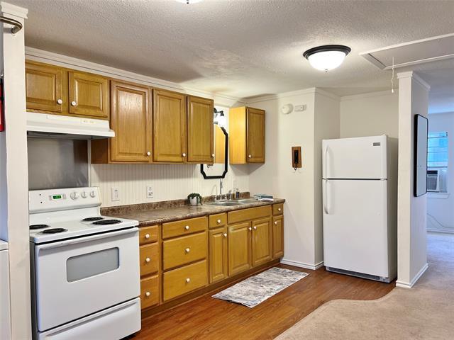 Photo - 210 University Ave Unidad B