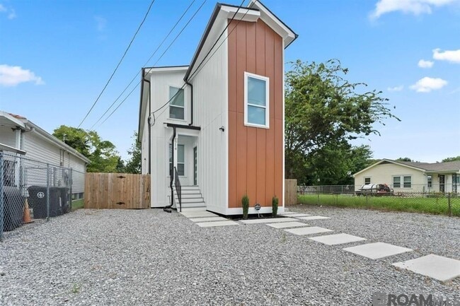 Building Photo - 1714 Tricou St