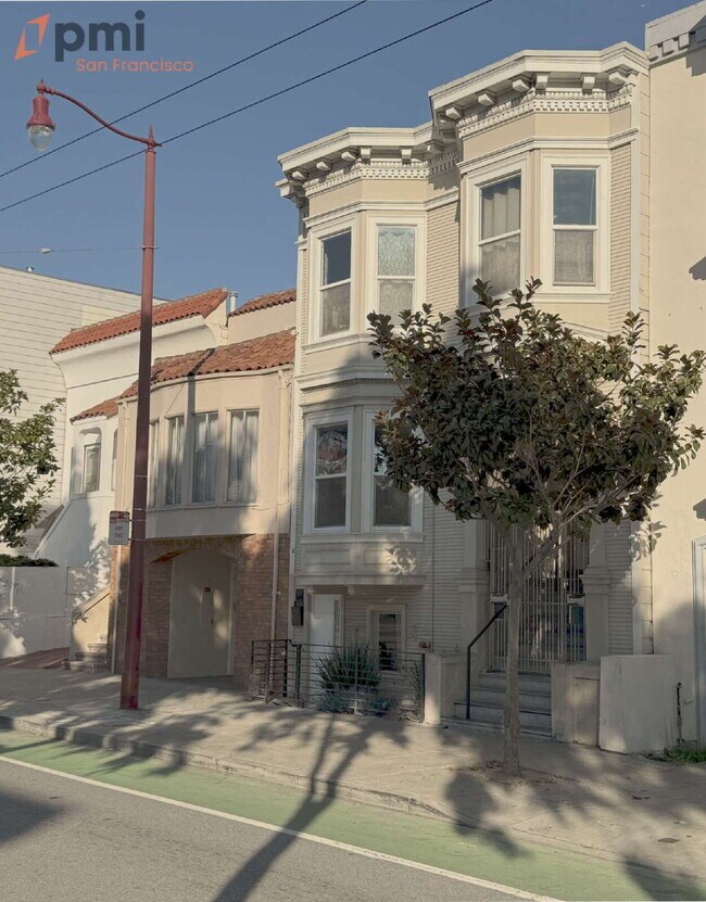 Photo - Spacious 2-Bed, 2-Bath Haven in the Heart of San Francisco – 1,050 Sq Ft of Urban Living!