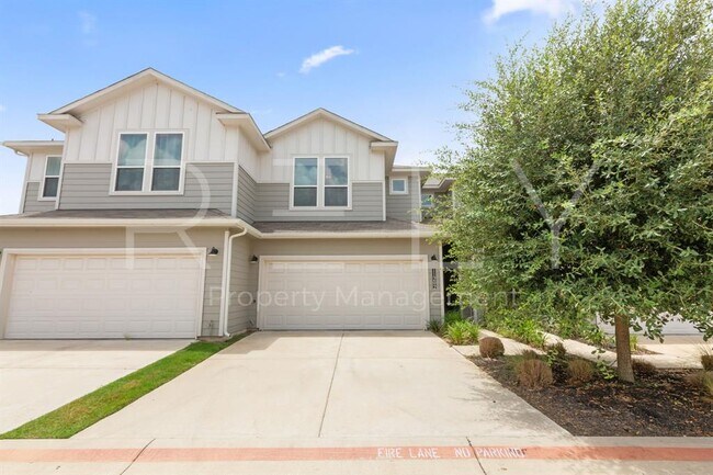 11202 Gadsen Ln
