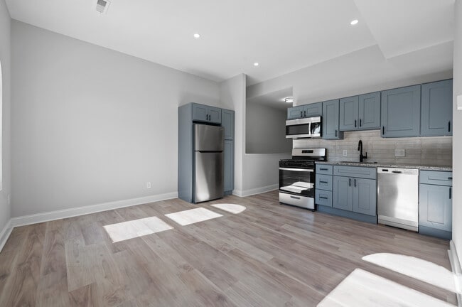 Photo - 5261 Larchwood Ave Unit 2