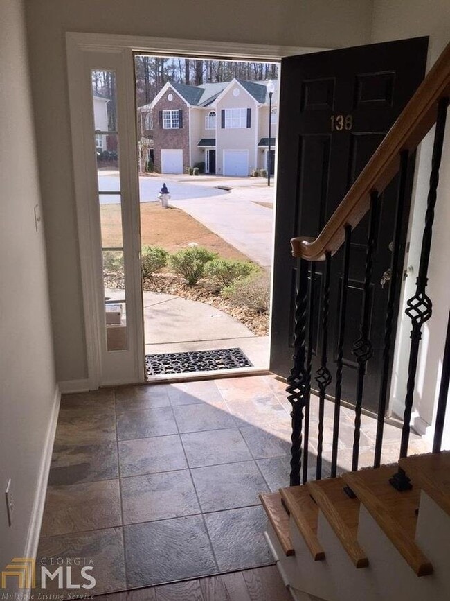 Photo - 138 Creekwood Dr