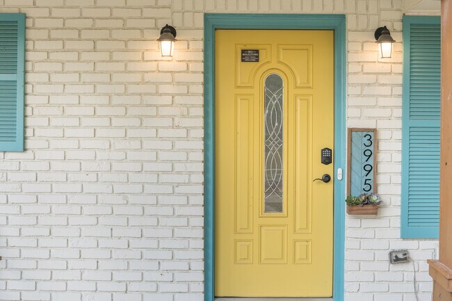 Photo - 3995 Tom Ln Dr