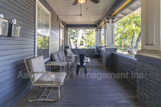 Photo - 602 Caswell Ave Unit Apt 3