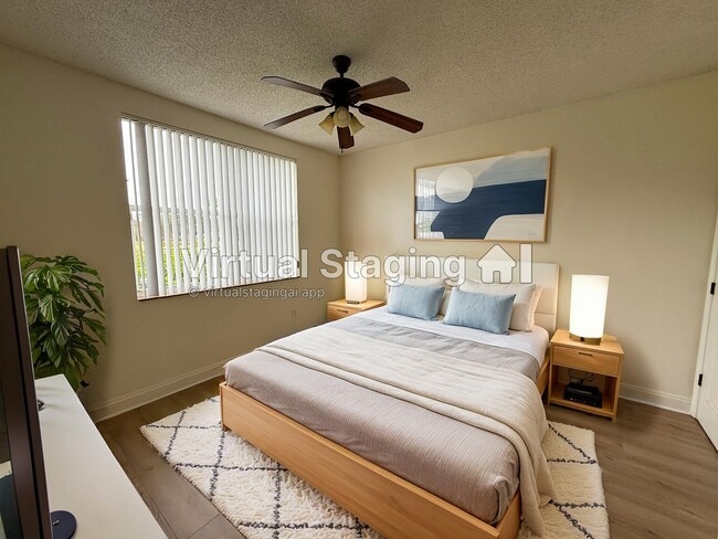 Photo - 2040 Greenview Shores Blvd Unit 204