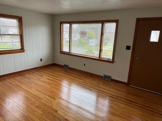 Photo - 313 Chipman Street Ext