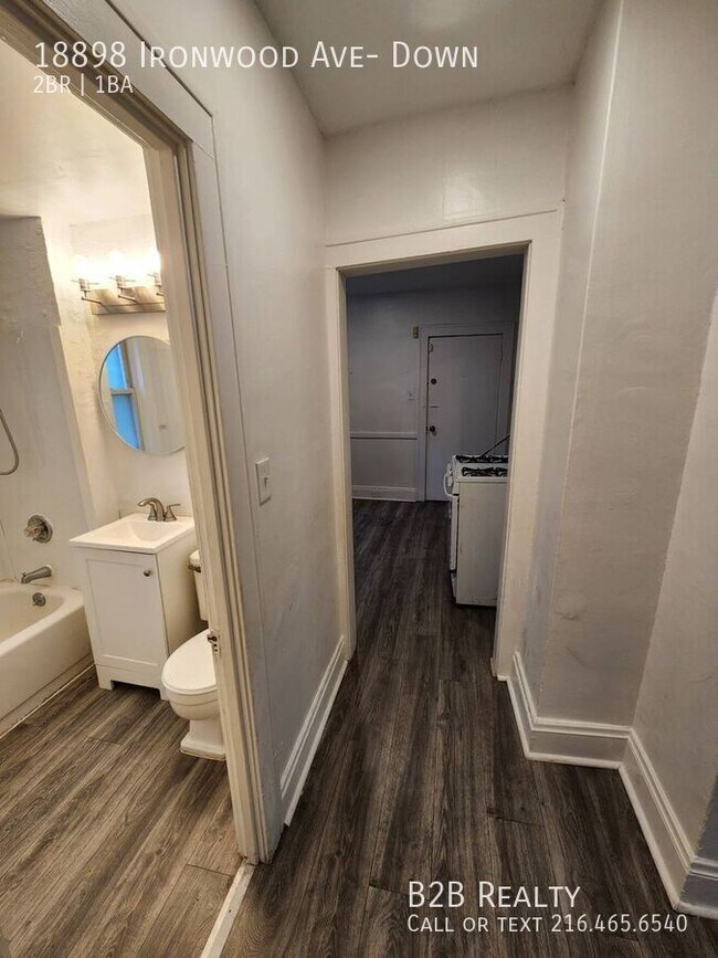 Photo - 18898 Ironwood Ave