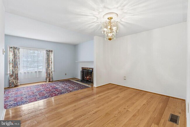 Photo - 18617 Chickadee Ln