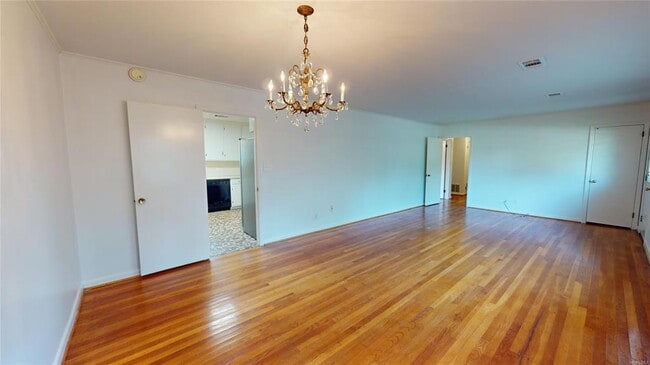 Photo - 355 Mont Vista Dr