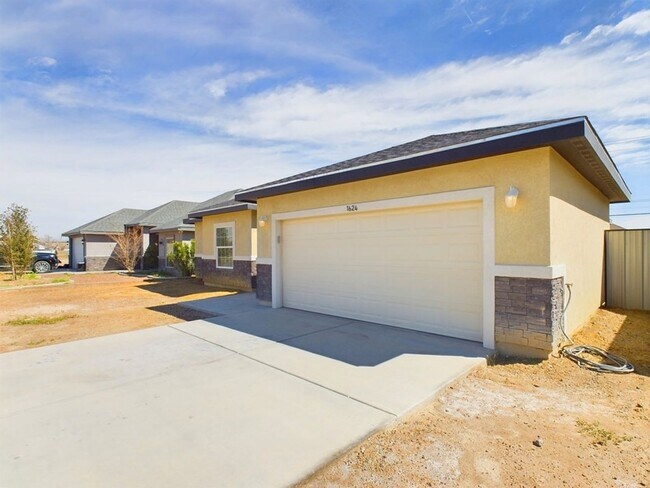 Photo - 2023 Newly Constructed Housing  in Pecos, ...